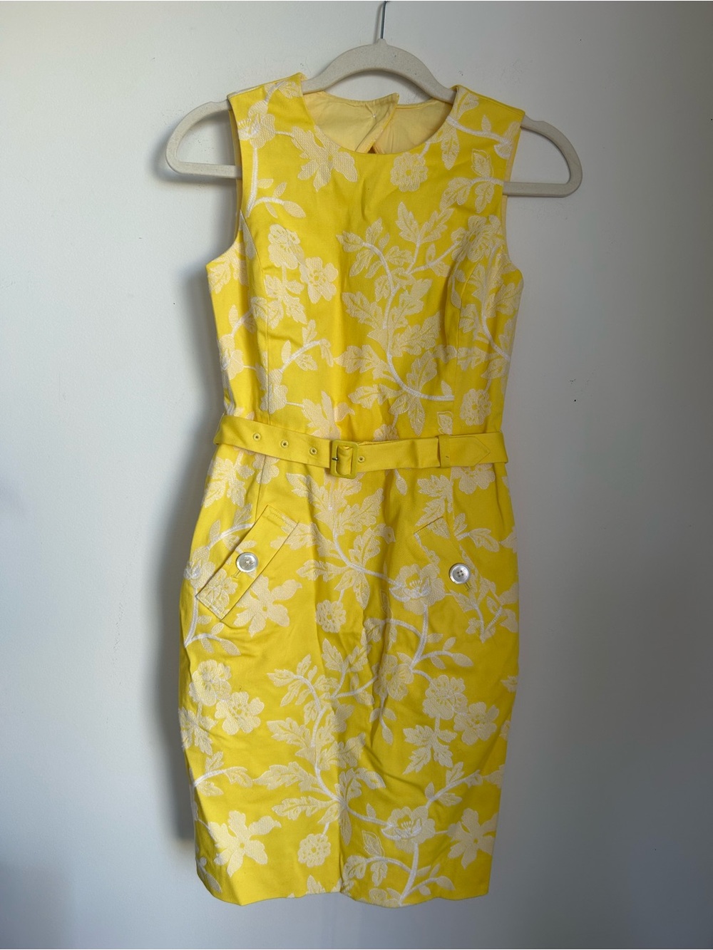💛 Brooks Brothers Floral Embroidered Sheath Dress 💛